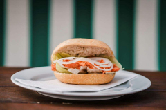 Biergarten_SchmachterHus_Fischbroetchen