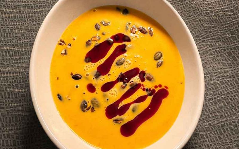 KuerbisSuesskartoffelcreme im Restaurant Neander